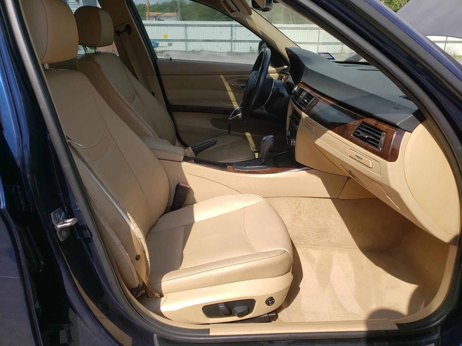 Photo 5 from auction – 2011 BMW 328 I with VIN WBAPH7C55BE675532