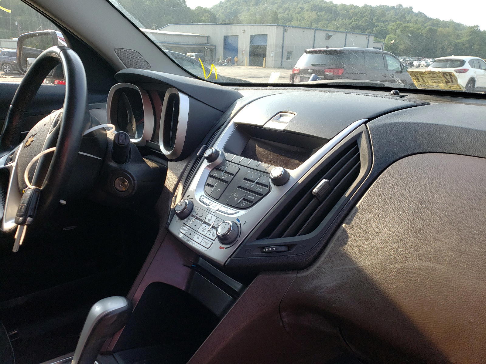 Photo 9 from auction – 2011 CHEVROLET EQUINOX LT with VIN 2CNFLNEC9B6324362