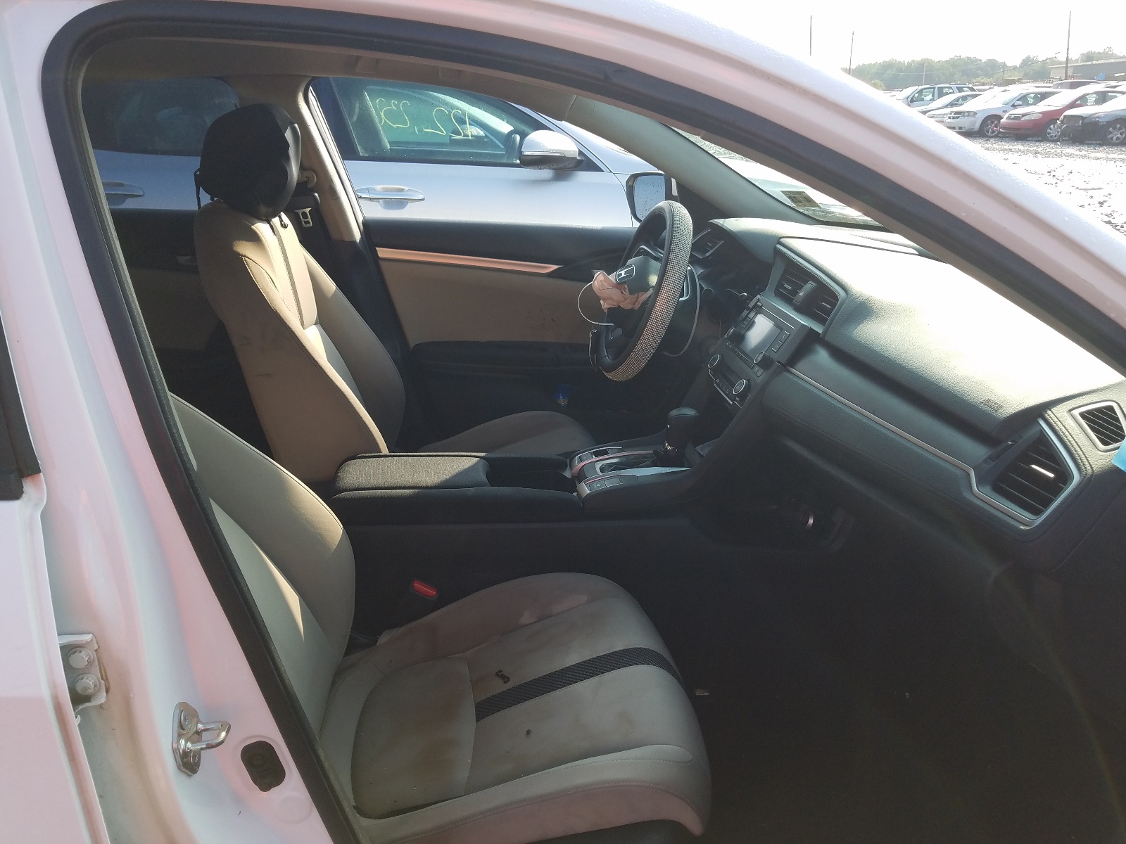 Photo 5 from auction – 2018 HONDA CIVIC LX with VIN 2HGFC2F57JH548964