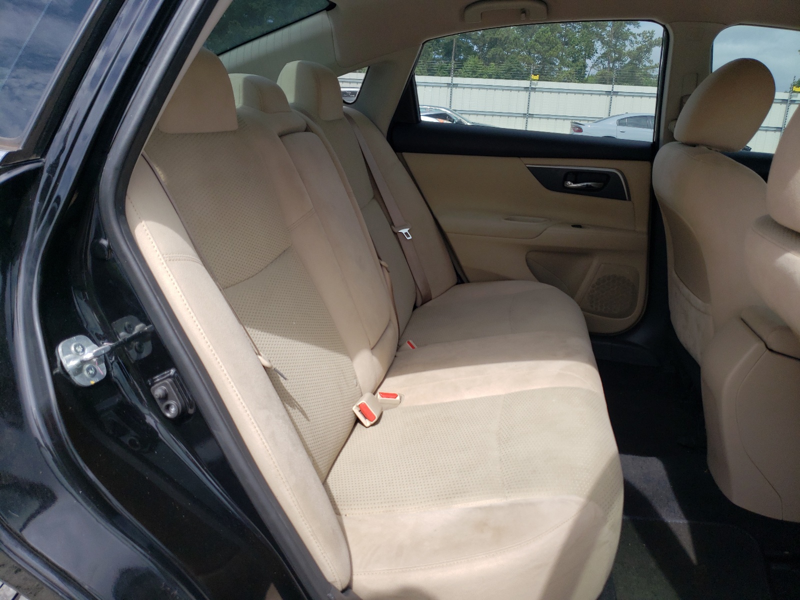 Photo 6 from auction – 2015 NISSAN ALTIMA 2.5 with VIN 1N4AL3AP4FC182677