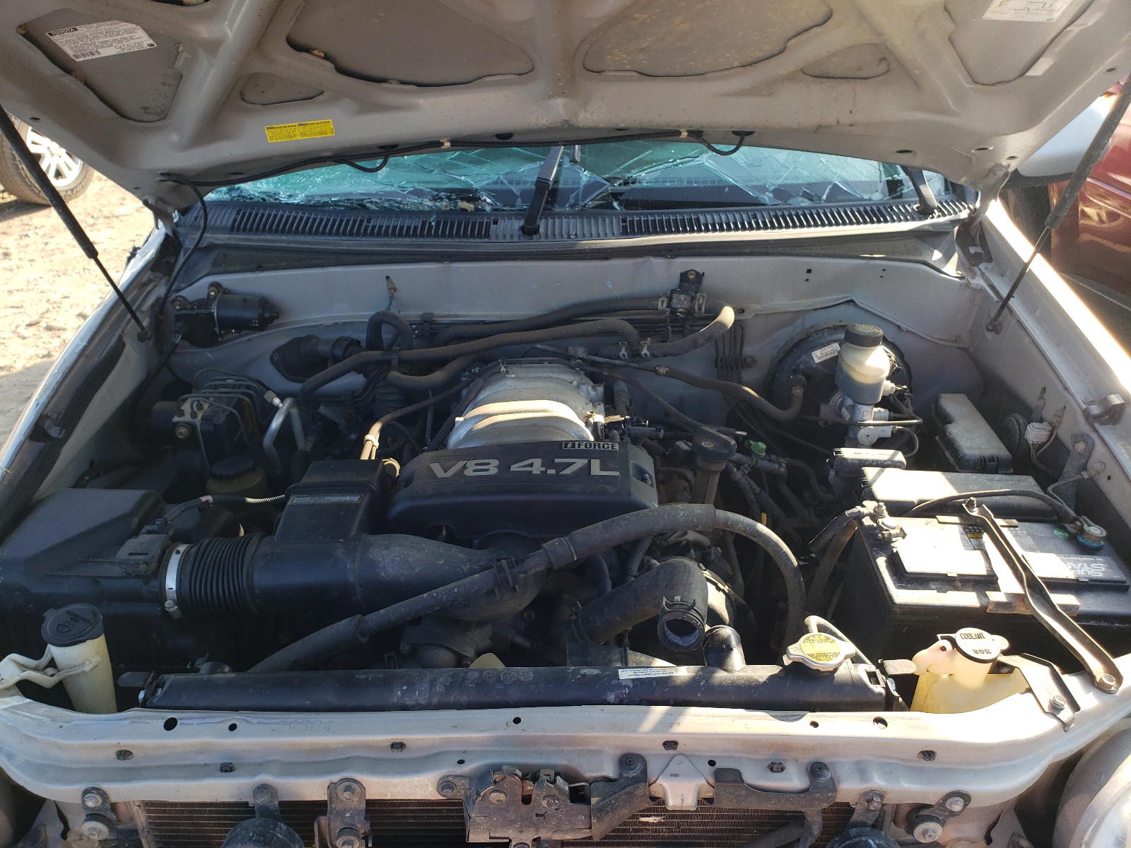 Photo 7 from auction – 2004 TOYOTA SEQUOIA SR with VIN 5TDBT44A34S226210