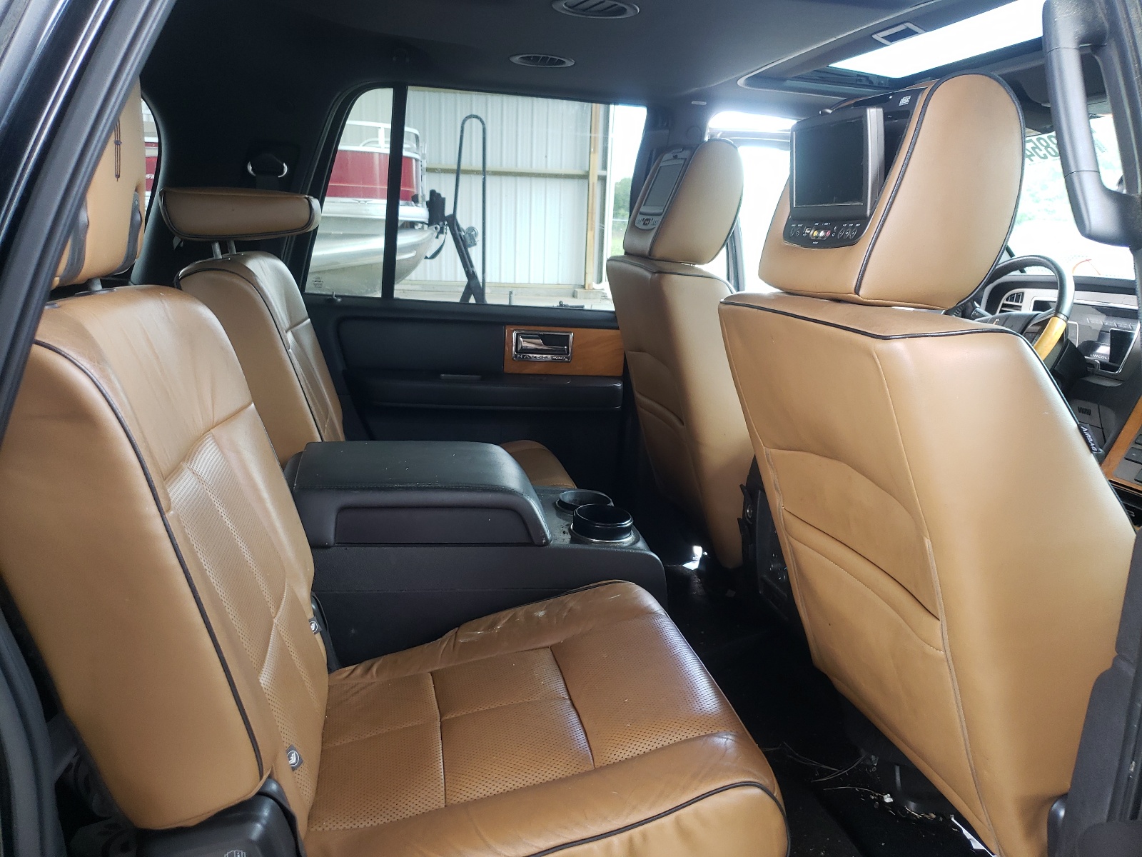 Photo 6 from auction – 2014 LINCOLN NAVIGATOR with VIN 5LMJJ3J59EEL03732