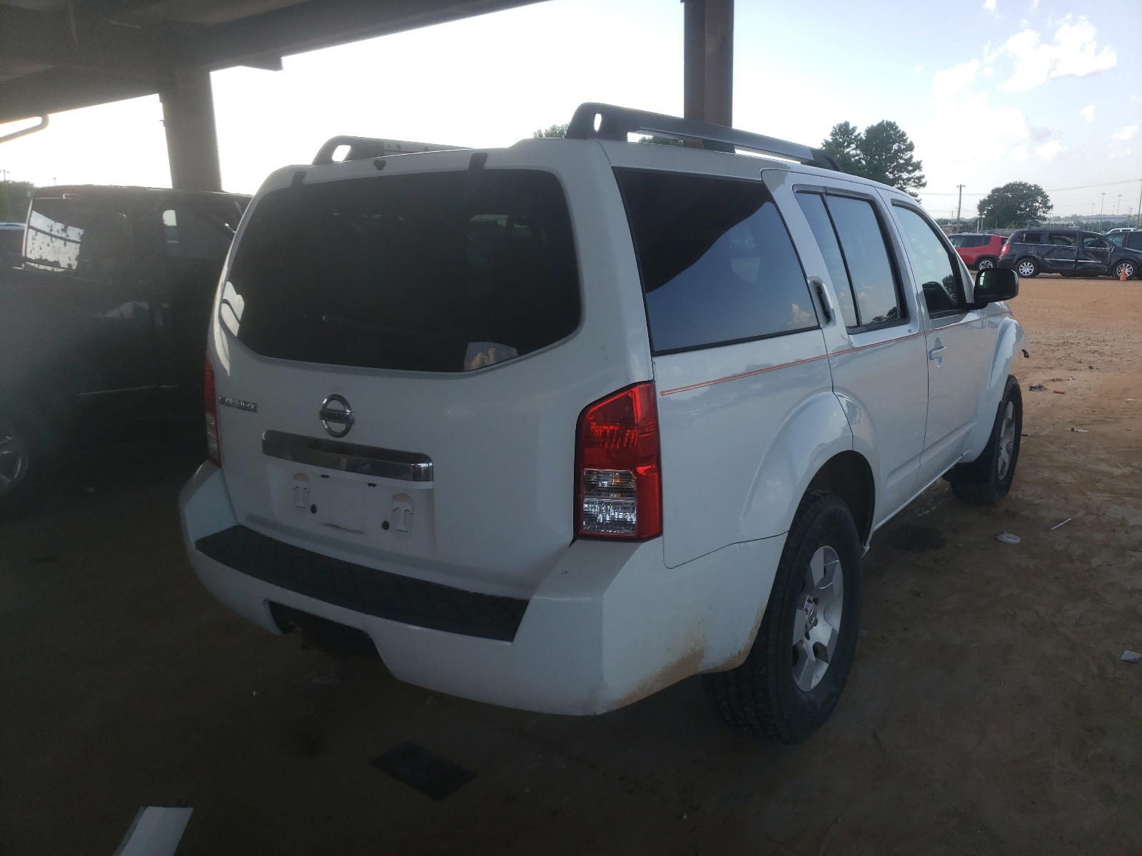 Photo 4 from auction – 2012 NISSAN PATHFINDER with VIN 5N1AR1NB2CC615254