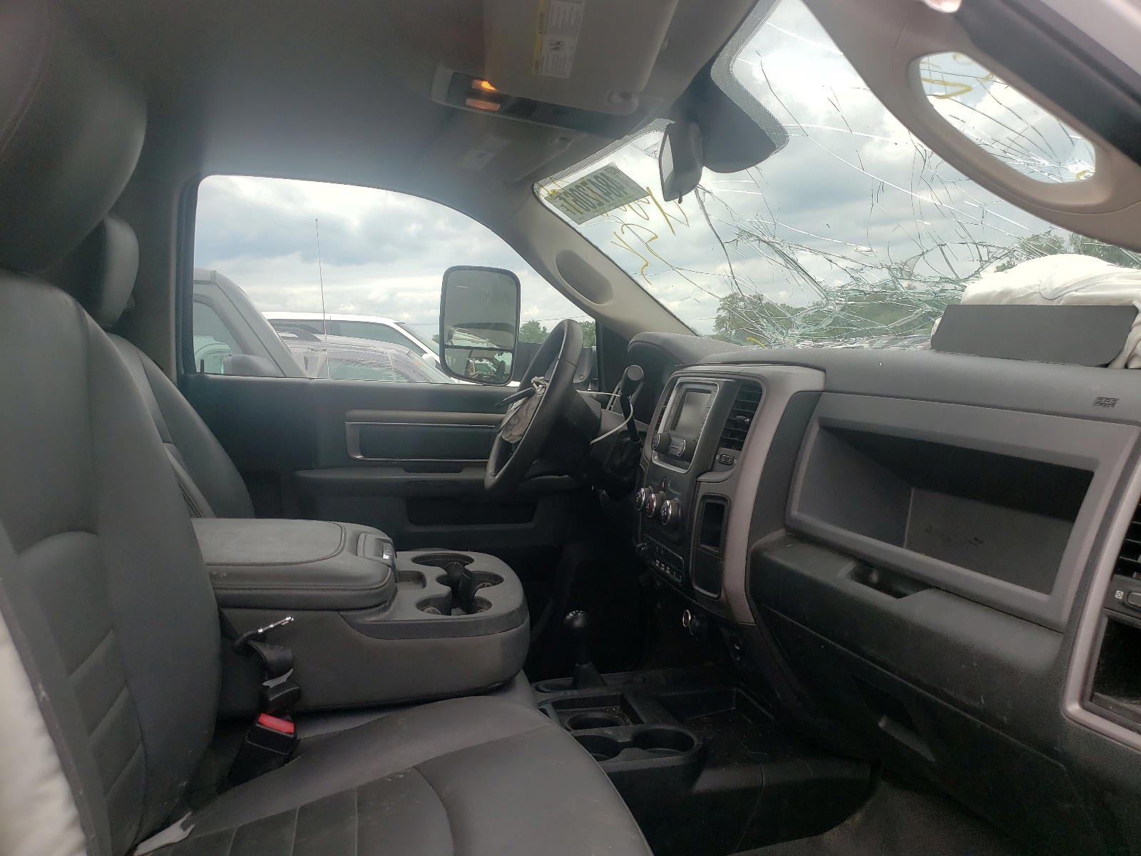 Photo 5 from auction – 2014 RAM 2500 ST with VIN 3C6LR5AT9EG328570