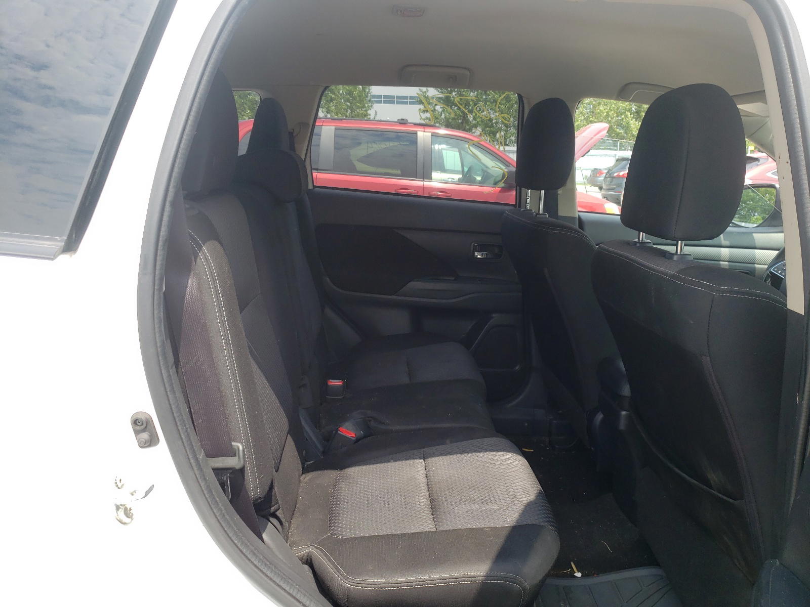 Photo 6 from auction – 2016 MITSUBISHI OUTLANDER with VIN JA4AZ2A32GZ600128