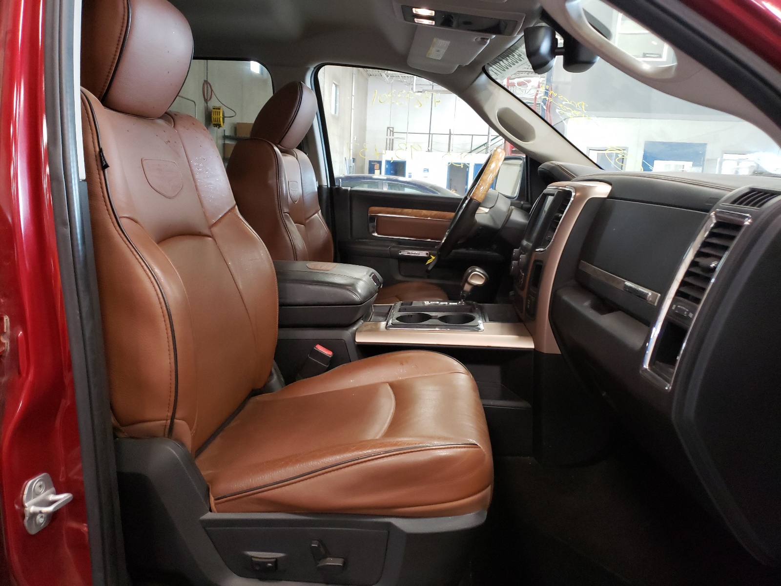 Photo 5 from auction – 2013 RAM 1500 LONGH with VIN 1C6RR7PTXDS568621