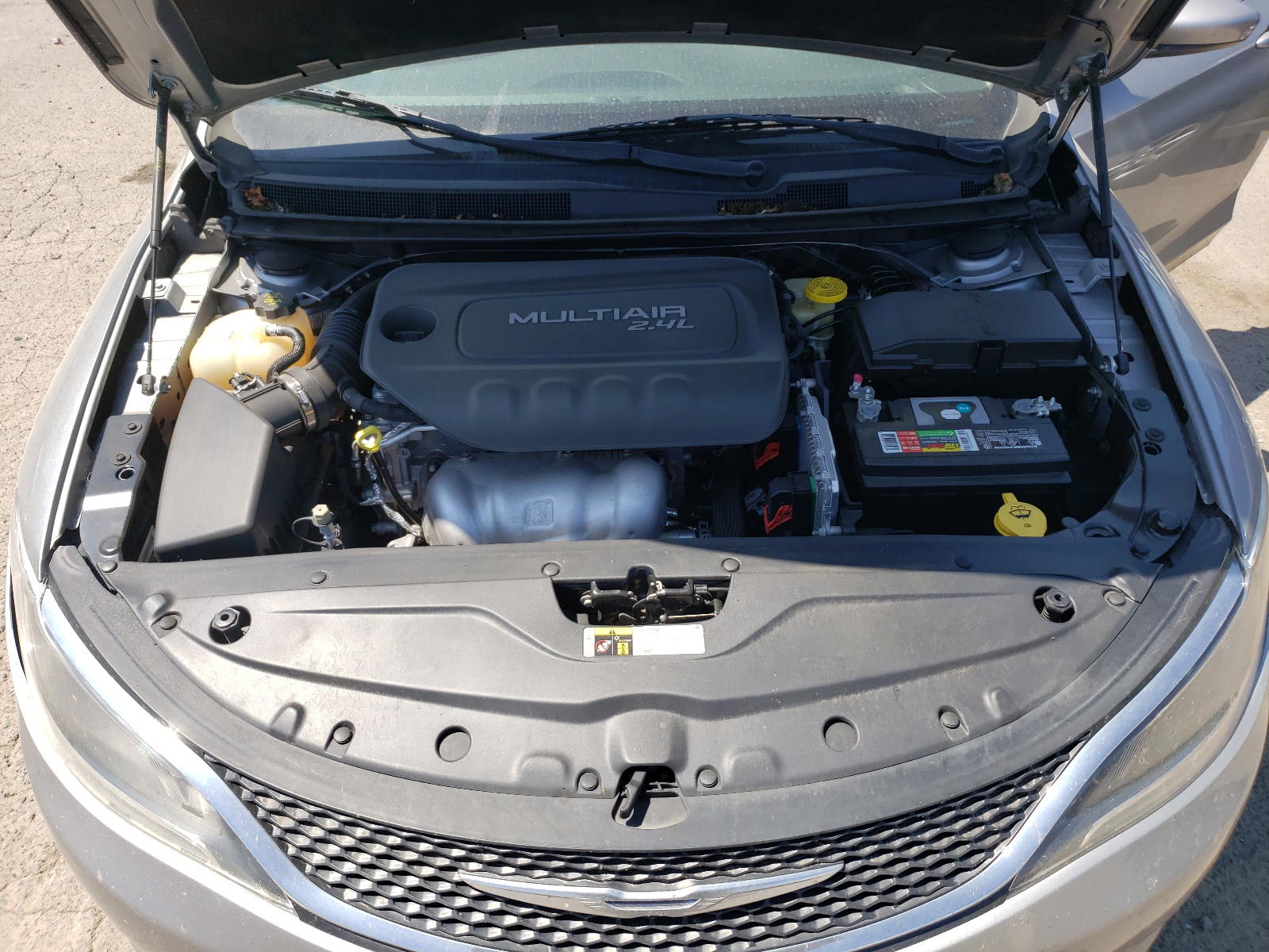 Photo 7 from auction – 2015 CHRYSLER 200 LIMITE with VIN 1C3CCCAB7FN701253