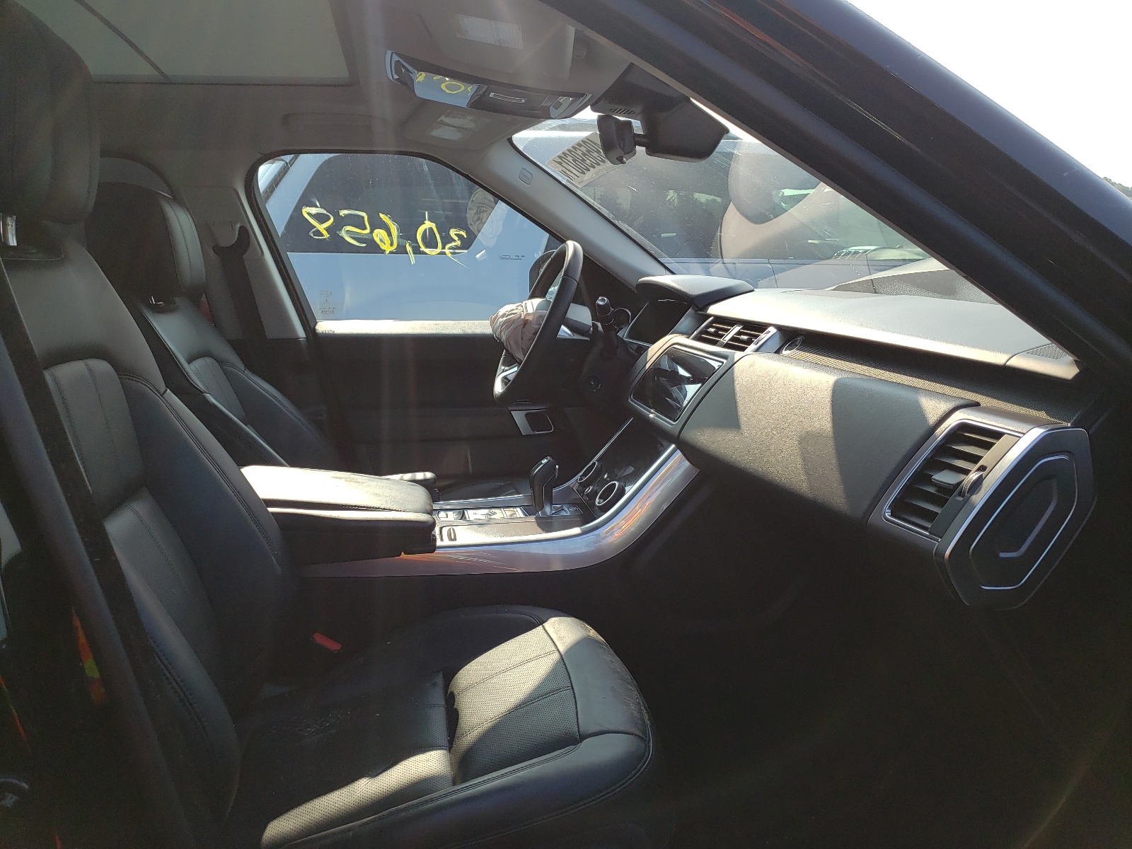 Photo 5 from auction – 2020 LAND ROVER RANGE ROVE with VIN SALWR2SU5LA883385
