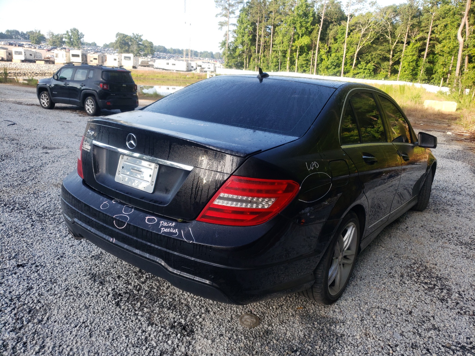 Photo 4 from auction – 2013 MERCEDES-BENZ C 250 with VIN WDDGF4HB3DR253296