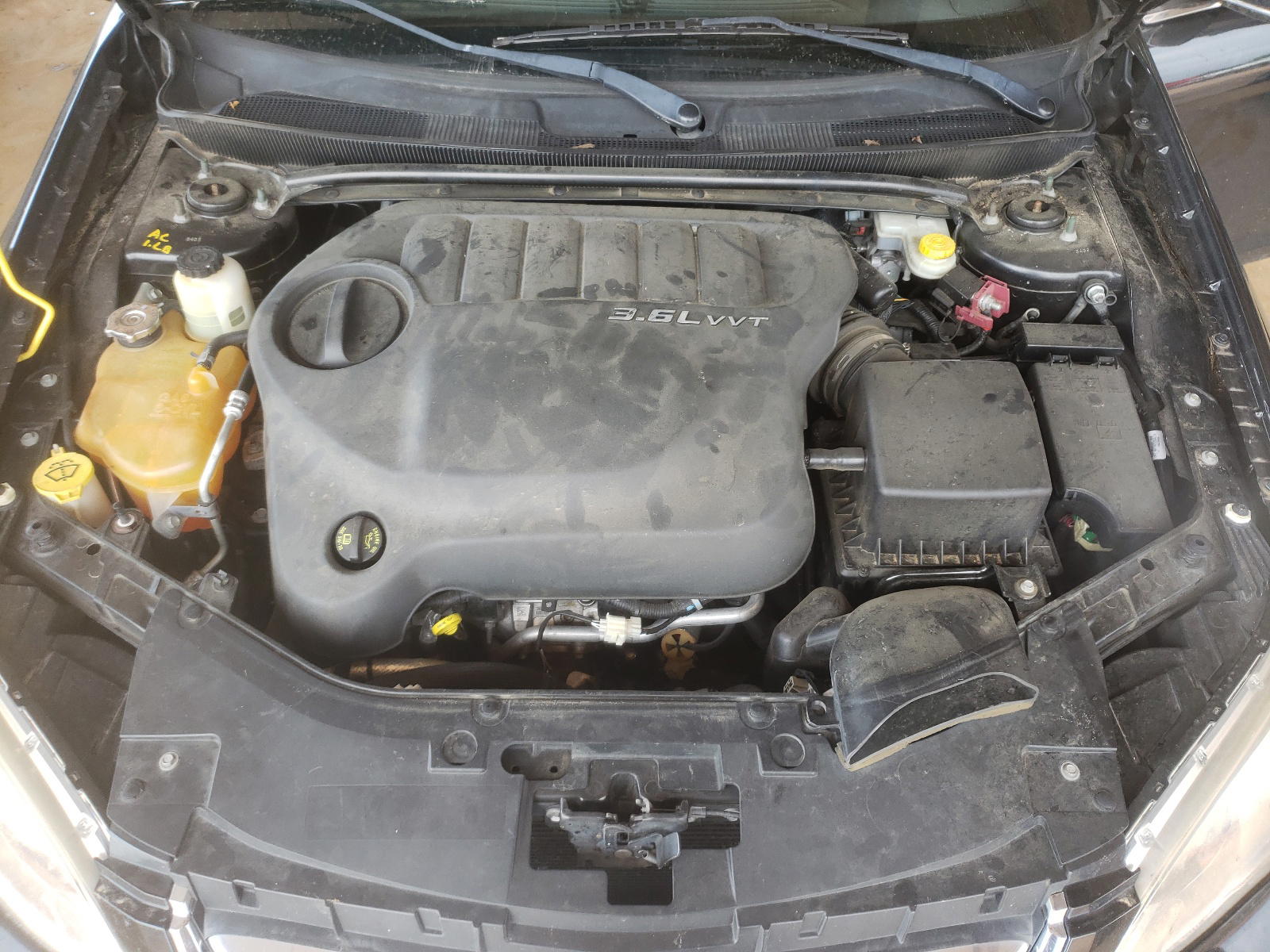Photo 7 from auction – 2011 CHRYSLER 200 LIMITE with VIN 1C3BC2FG6BN505888