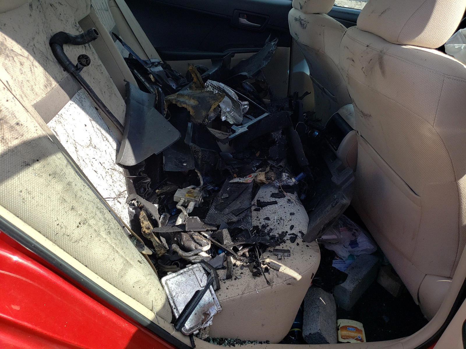Photo 6 from auction – 2012 TOYOTA CAMRY BASE with VIN 4T1BF1FK6CU585391