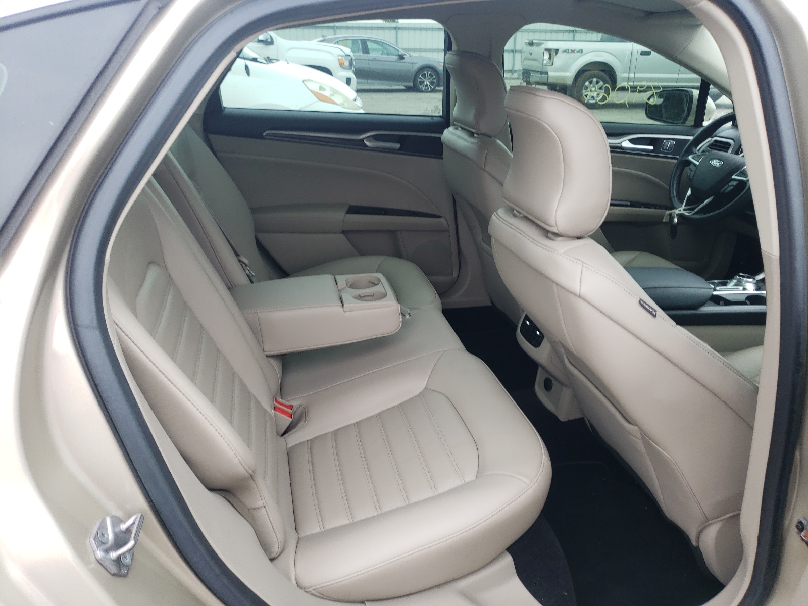Photo 6 from auction – 2017 FORD FUSION SE with VIN 3FA6P0T94HR218914