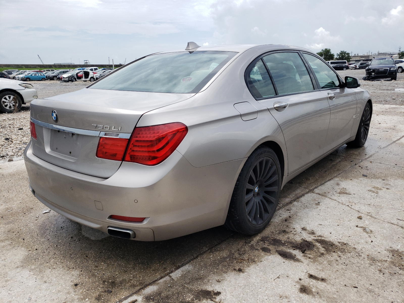 Photo 4 from auction – 2009 BMW 750 LI with VIN WBAKB83509CY60403