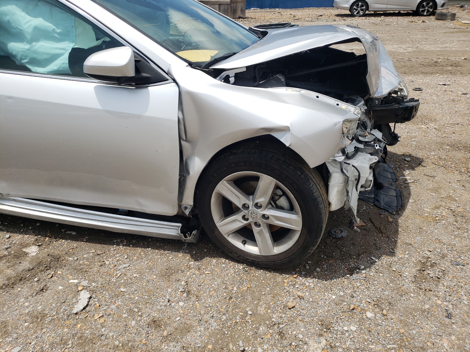 Photo 9 from auction – 2014 TOYOTA CAMRY L with VIN 4T1BF1FK1EU452699