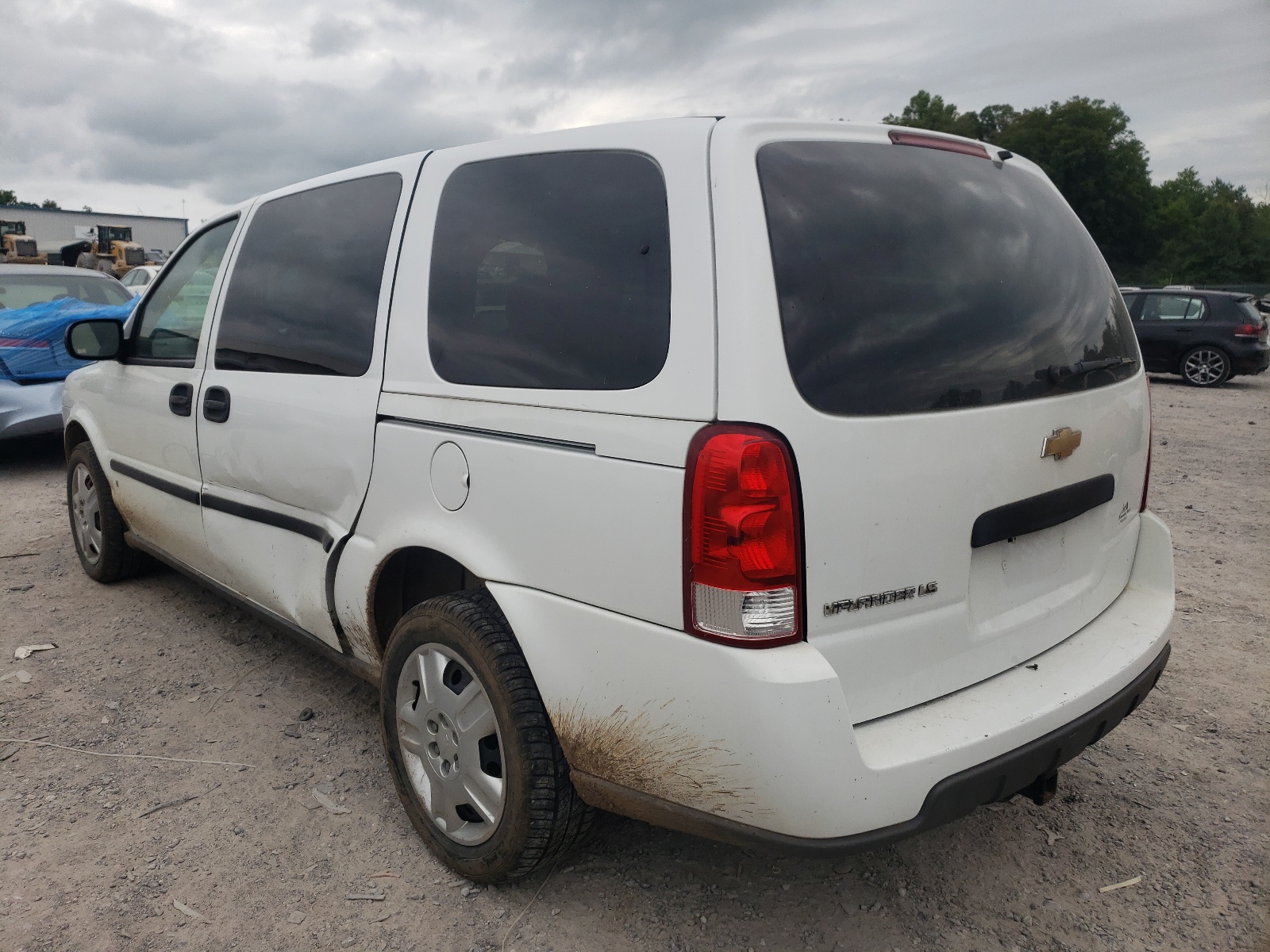 Photo 3 from auction – 2007 CHEVROLET UPLANDER L with VIN 1GNDV23107D152051
