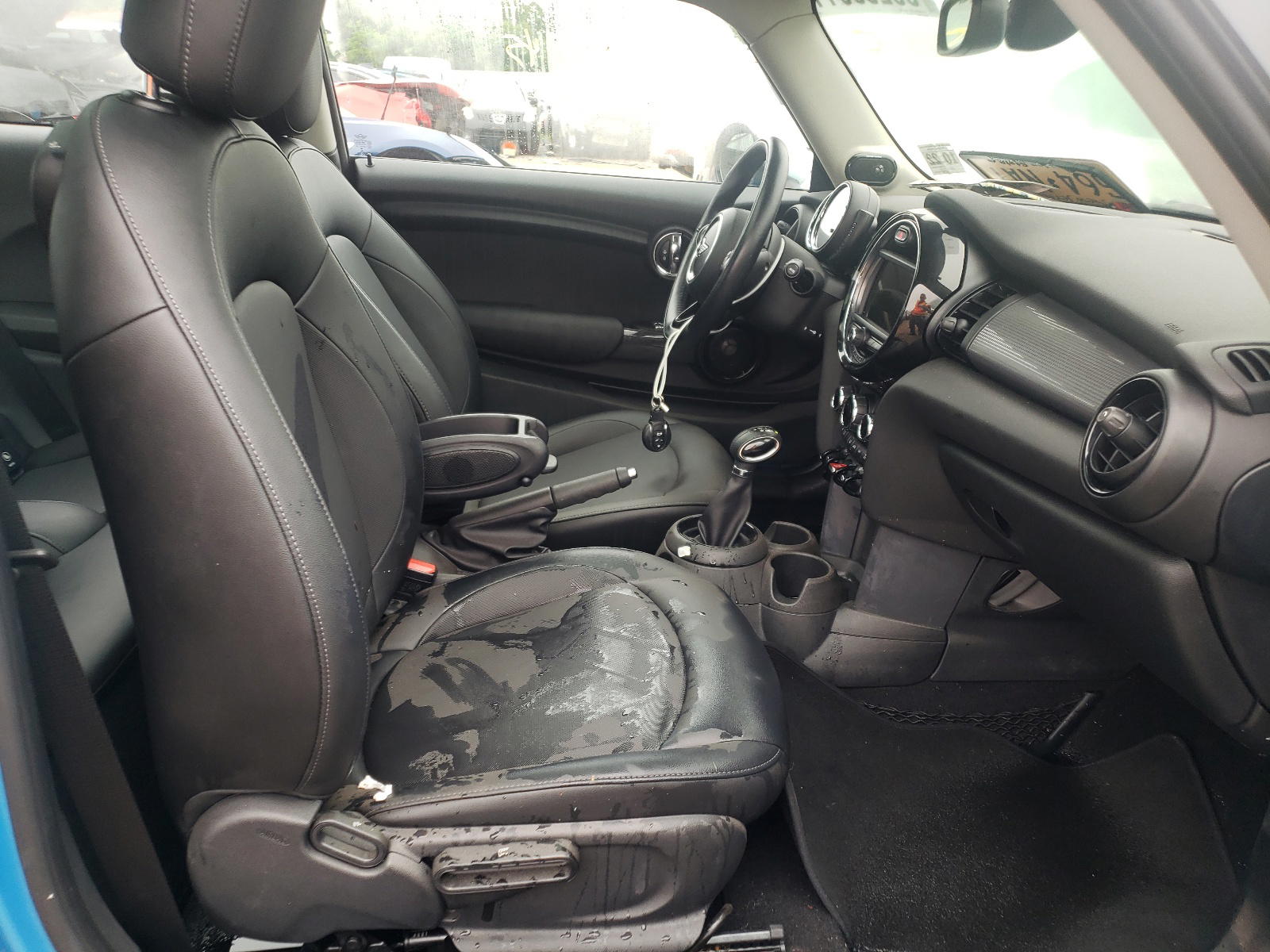 Photo 5 from auction – 2017 MINI COOPER with VIN WMWXP5C34H3C64264