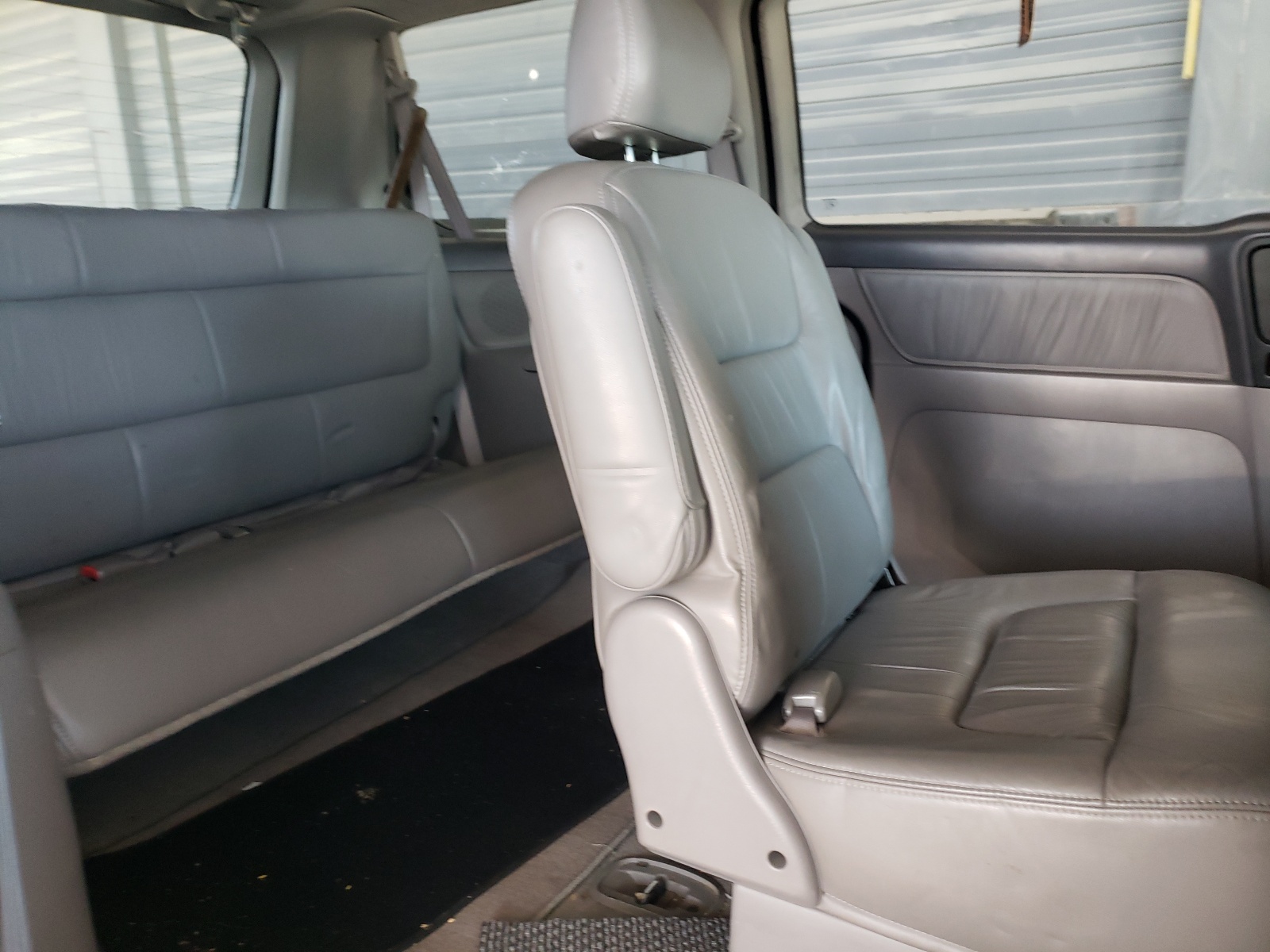 Photo 6 from auction – 2004 HONDA ODYSSEY EX with VIN 5FNRL18064B063748