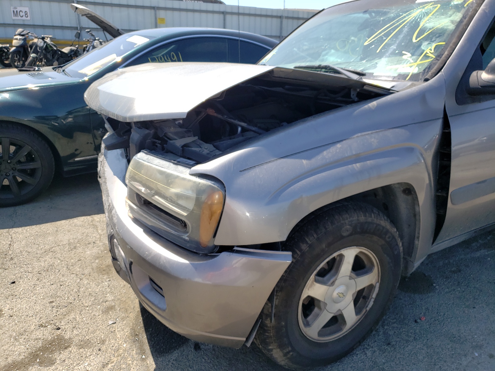 Photo 10 from auction – 2005 CHEVROLET TRAILBLAZE with VIN 1GNDT13S752353656