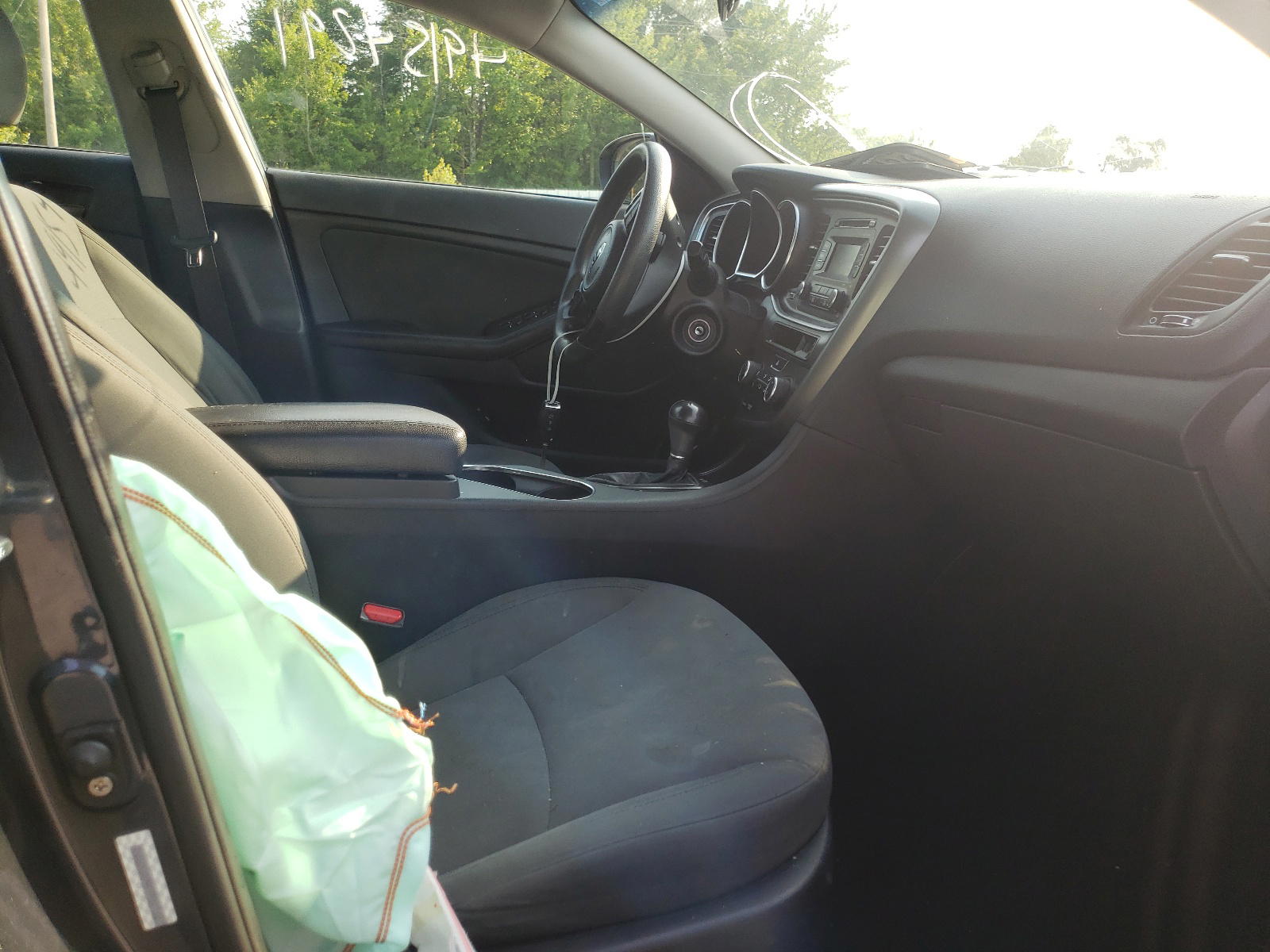Photo 5 from auction – 2015 KIA OPTIMA LX with VIN KNAGM4A75F5546744