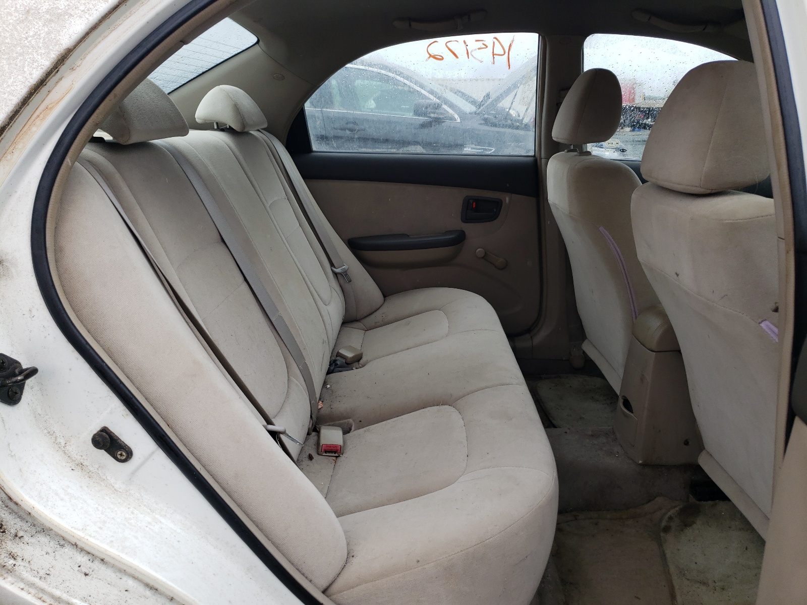 Photo 6 from auction – 2004 KIA SPECTRA LX with VIN KNAFE121245011868