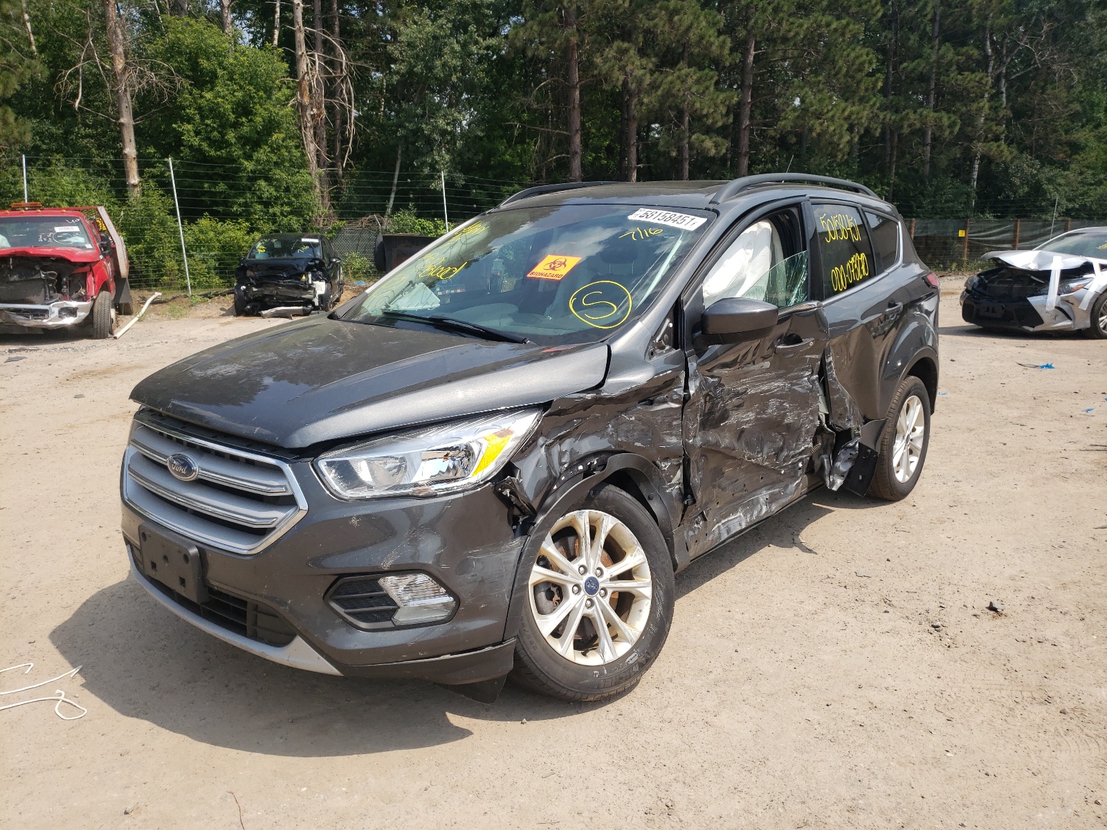 Photo 2 from auction – 2018 FORD ESCAPE SE with VIN 1FMCU9GD1JUA66061