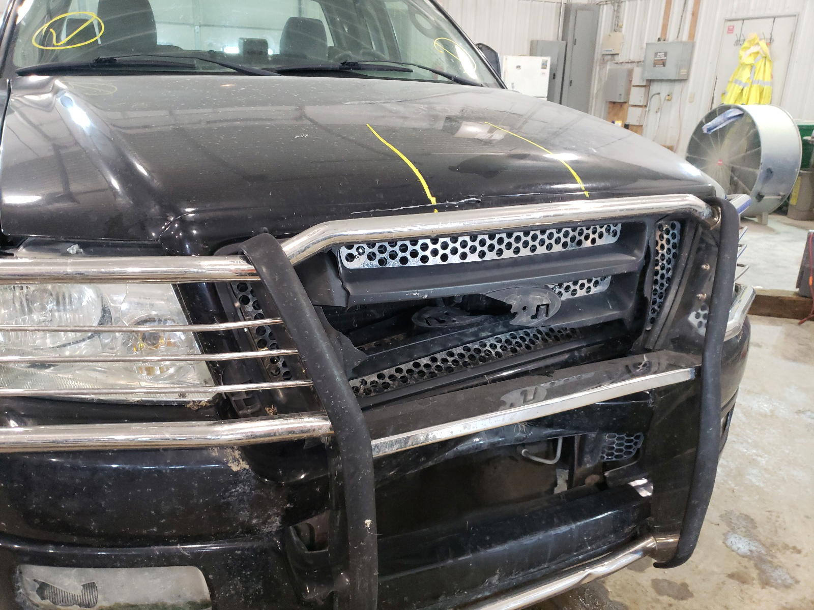 Photo 9 from auction – 2005 FORD F150 with VIN 1FTRF04W05KE67757