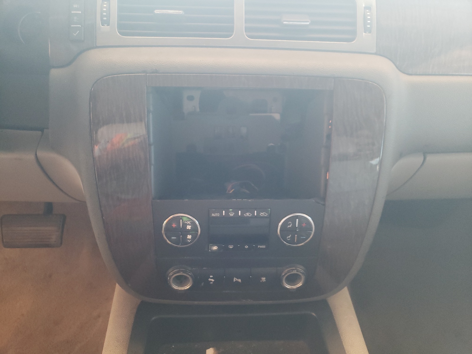 Photo 9 from auction – 2007 CHEVROLET AVALANCHE with VIN 3GNEC12077G278990