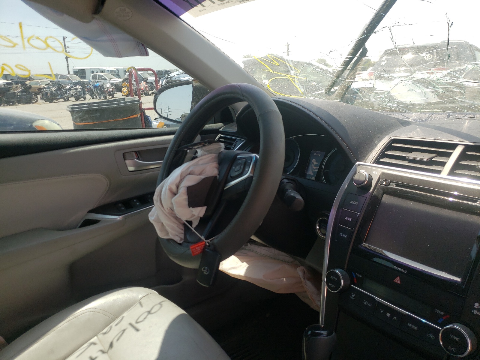 Photo 9 from auction – 2016 TOYOTA CAMRY LE with VIN 4T1BF1FK6GU521003