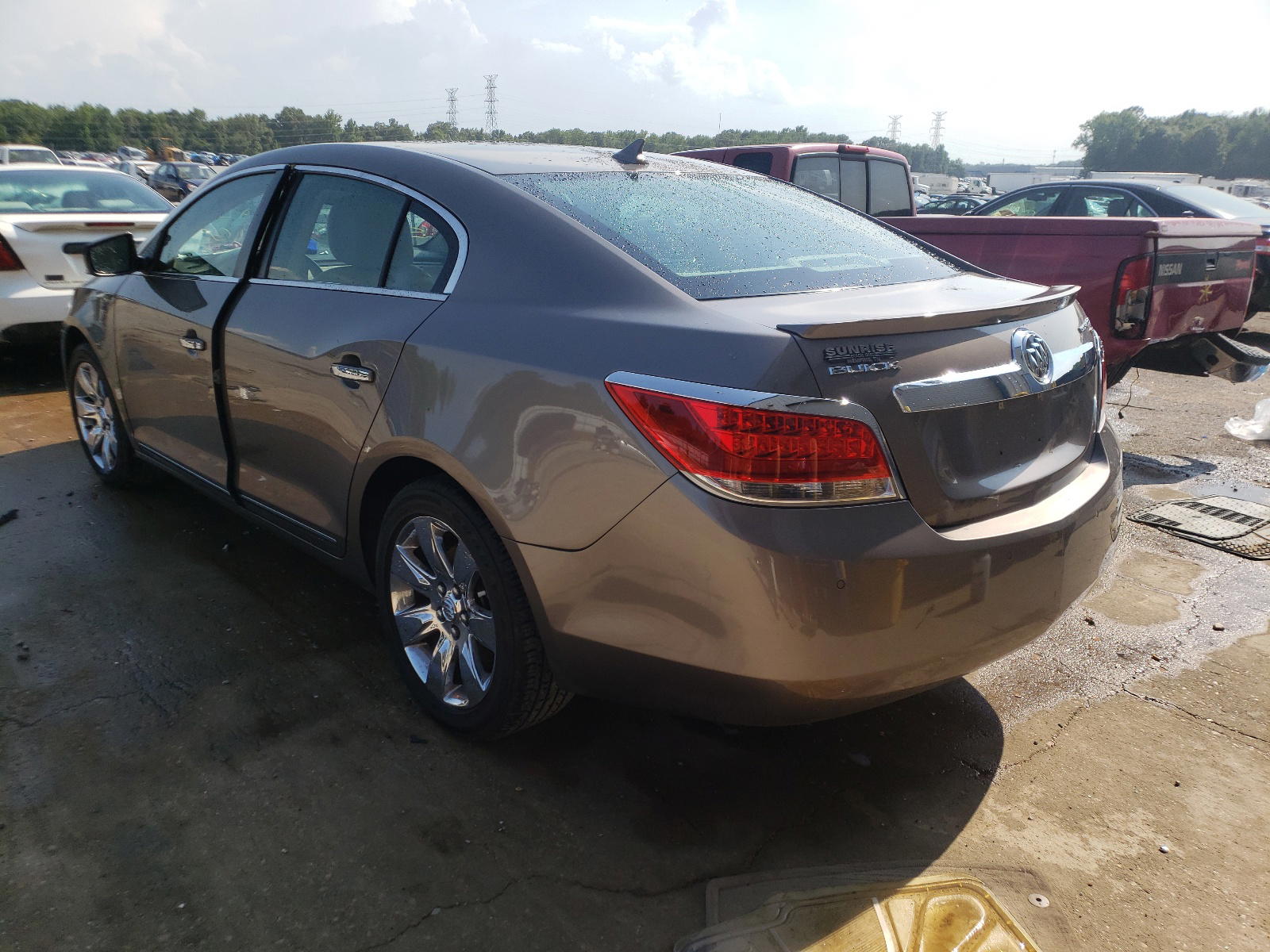 Photo 3 from auction – 2011 BUICK LACROSSE C with VIN 1G4GC5ED1BF270199