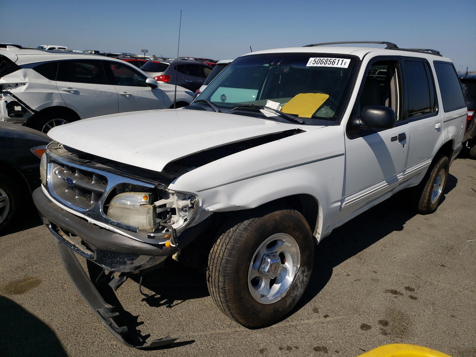 Photo 2 from auction – 1998 FORD EXPLORER with VIN 1FMZU32E1WZB35543