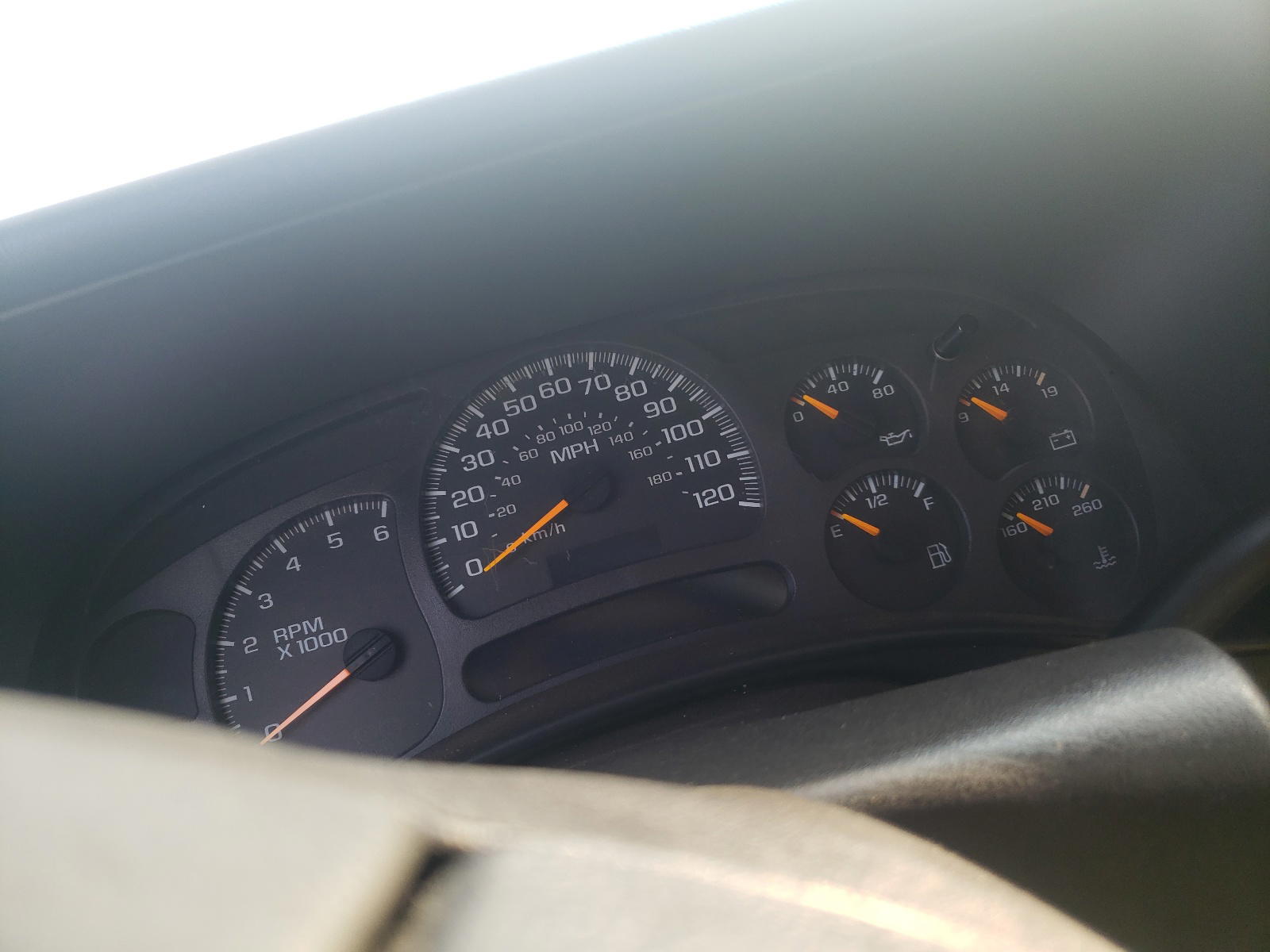 Photo 8 from auction – 2003 CHEVROLET SILVERADO with VIN 2GCEC19X531406917