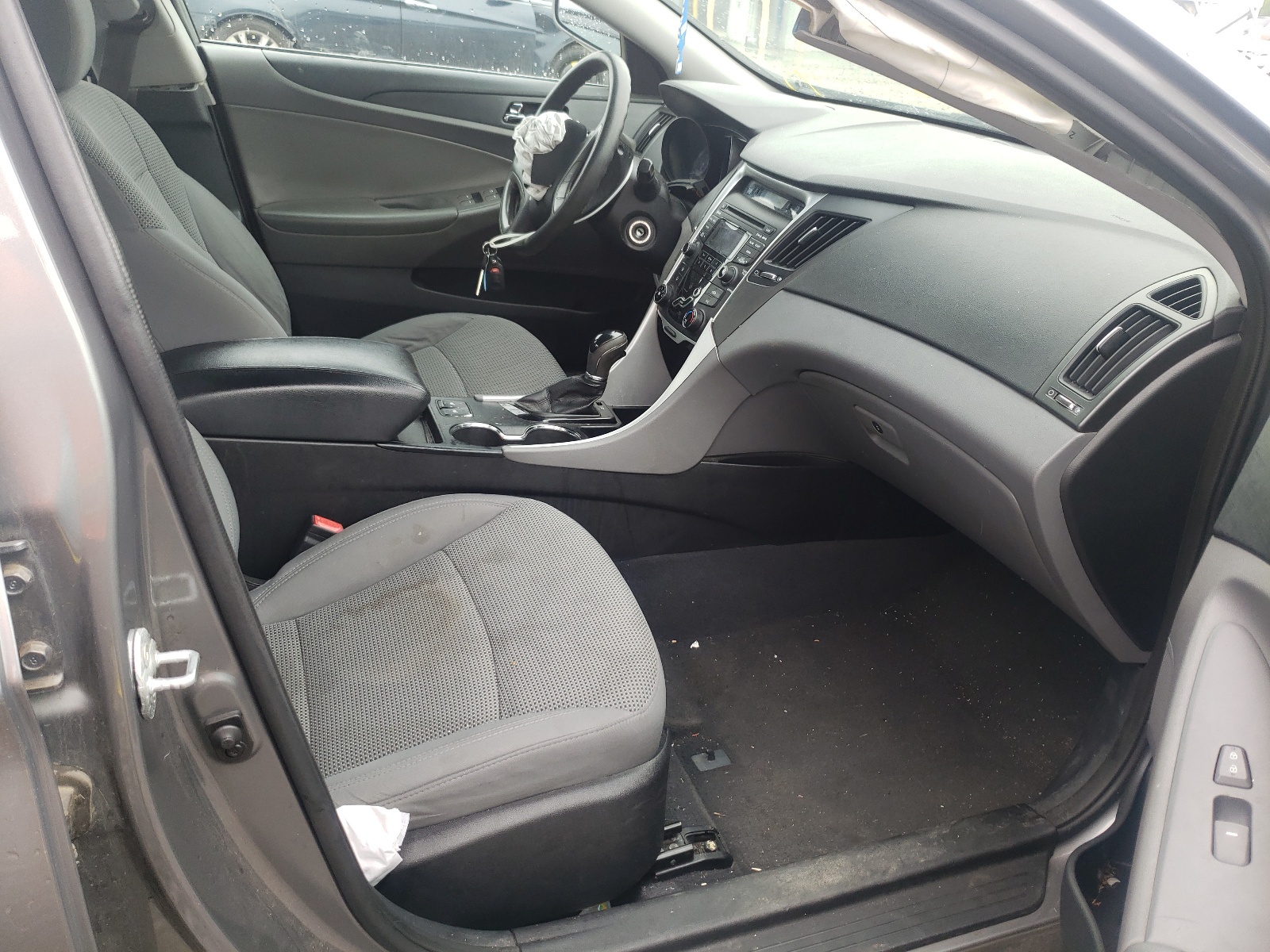 Photo 5 from auction – 2013 HYUNDAI SONATA GLS with VIN 5NPEB4AC3DH749383
