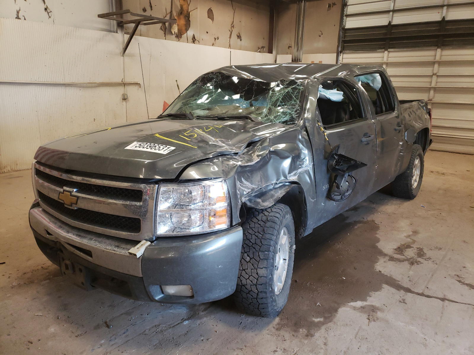 Photo 2 from auction – 2011 CHEVROLET SILVERADO with VIN 3GCPKSE33BG335145