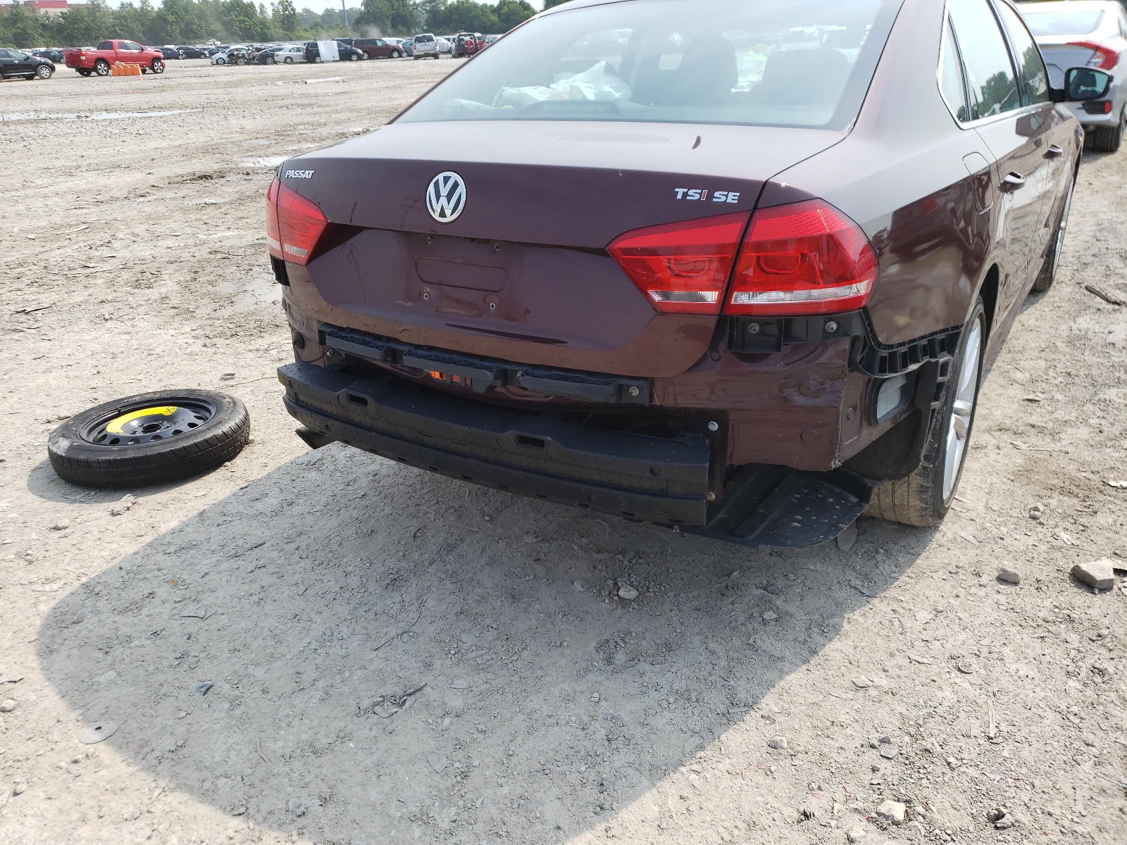 Photo 9 from auction – 2014 VOLKSWAGEN PASSAT SE with VIN 1VWBT7A36EC042483