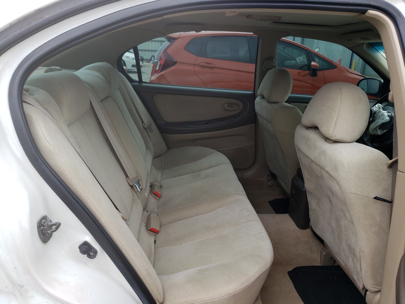 Photo 6 from auction – 2001 NISSAN MAXIMA GXE with VIN JN1CA31A81T308068