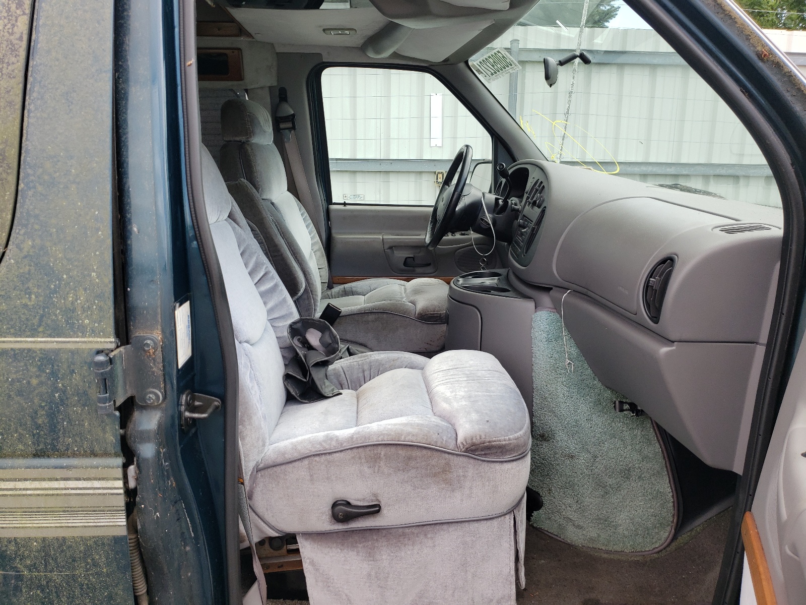 Zdjęcie 5 z aukcji – 1998 FORD ECONOLINE z VIN 1FDRE14L0WHB64678