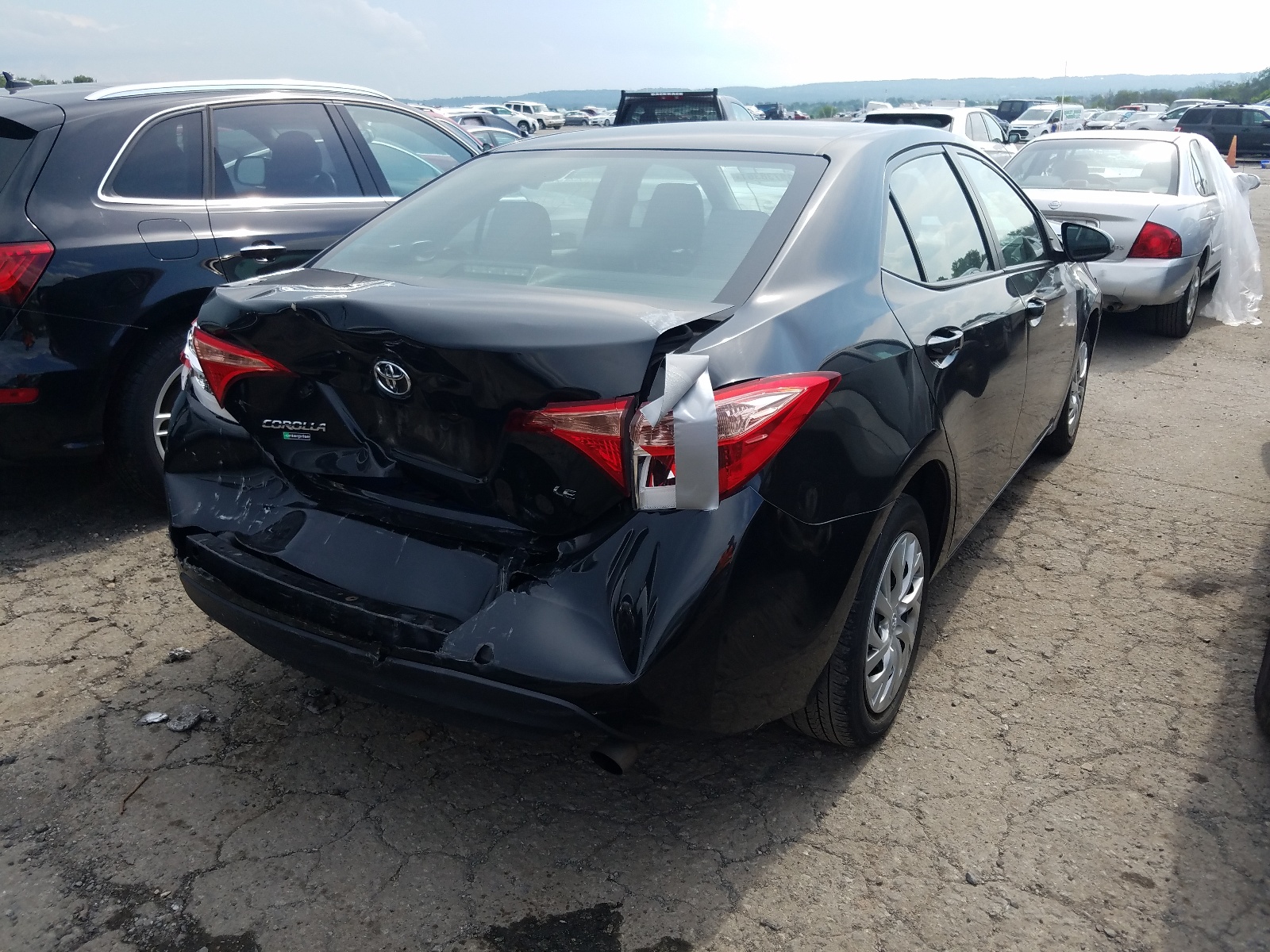 Photo 4 from auction – 2017 TOYOTA COROLLA L with VIN 2T1BURHE9HC930174