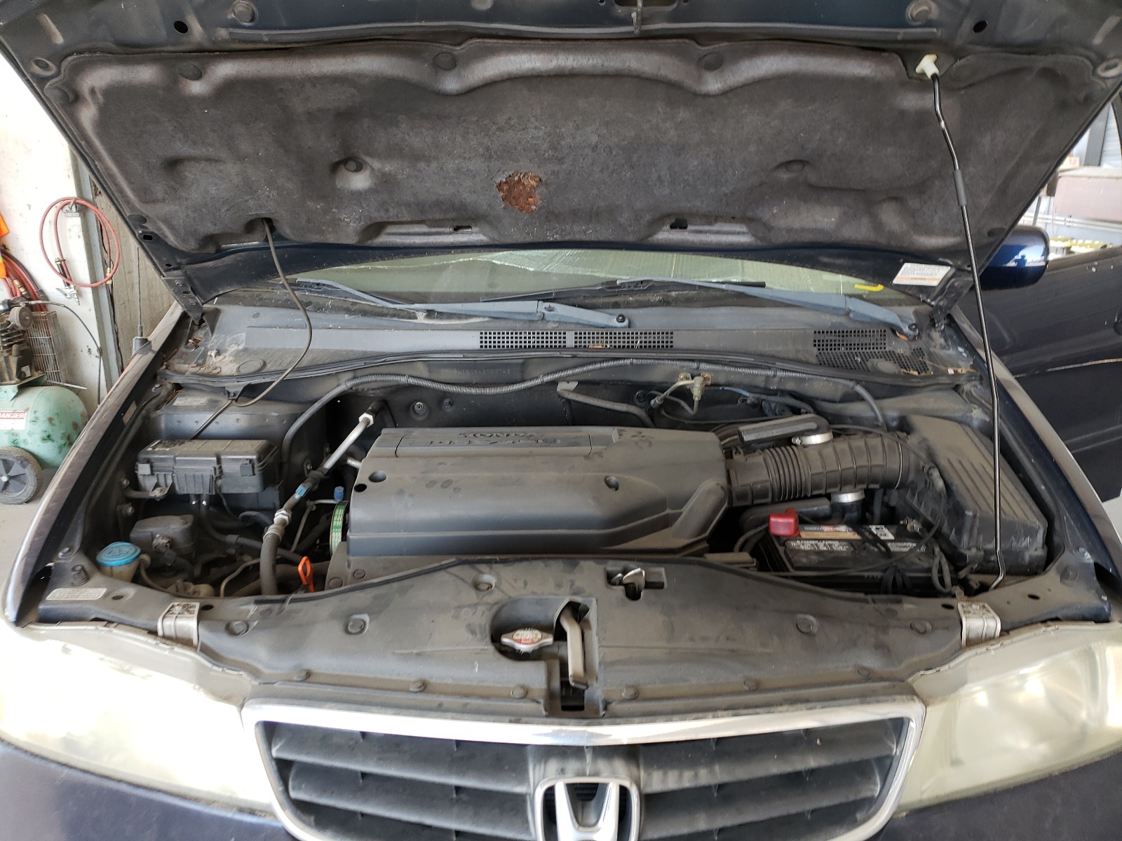 Photo 7 from auction – 2004 HONDA ODYSSEY EX with VIN 5FNRL18064B063748
