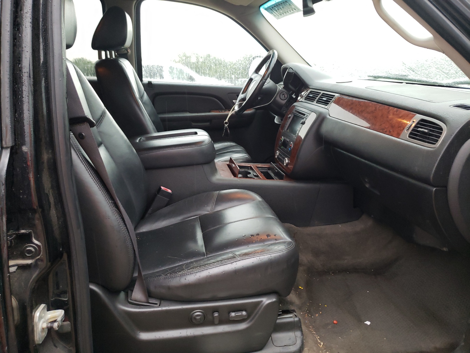 Photo 5 from auction – 2008 CHEVROLET SUBURBAN K with VIN 3GNFK16308G178968