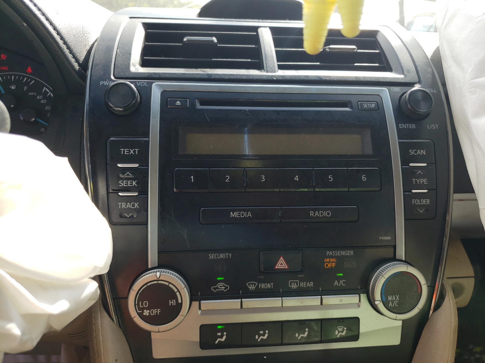 Photo 9 from auction – 2012 TOYOTA CAMRY BASE with VIN 4T1BF1FK6CU585391