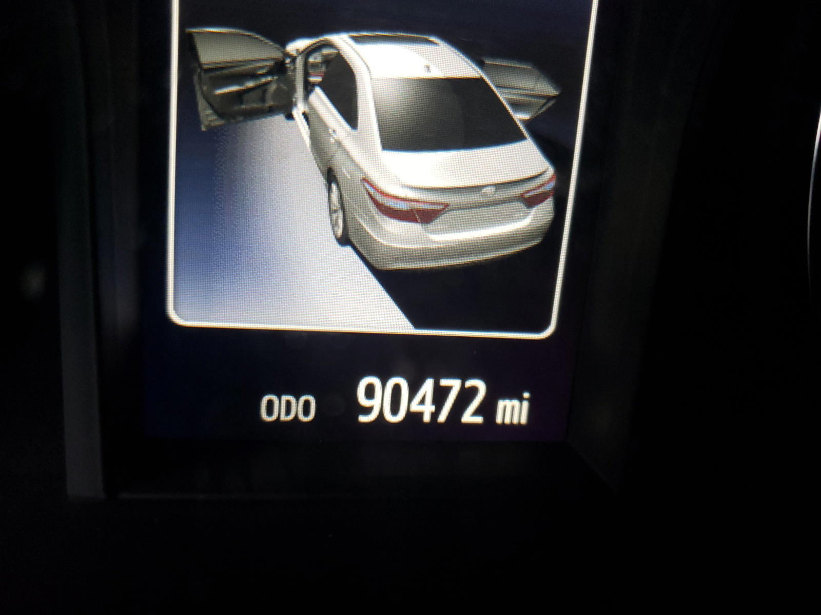 Photo 8 from auction – 2016 TOYOTA CAMRY LE with VIN 4T4BF1FK7GR579093