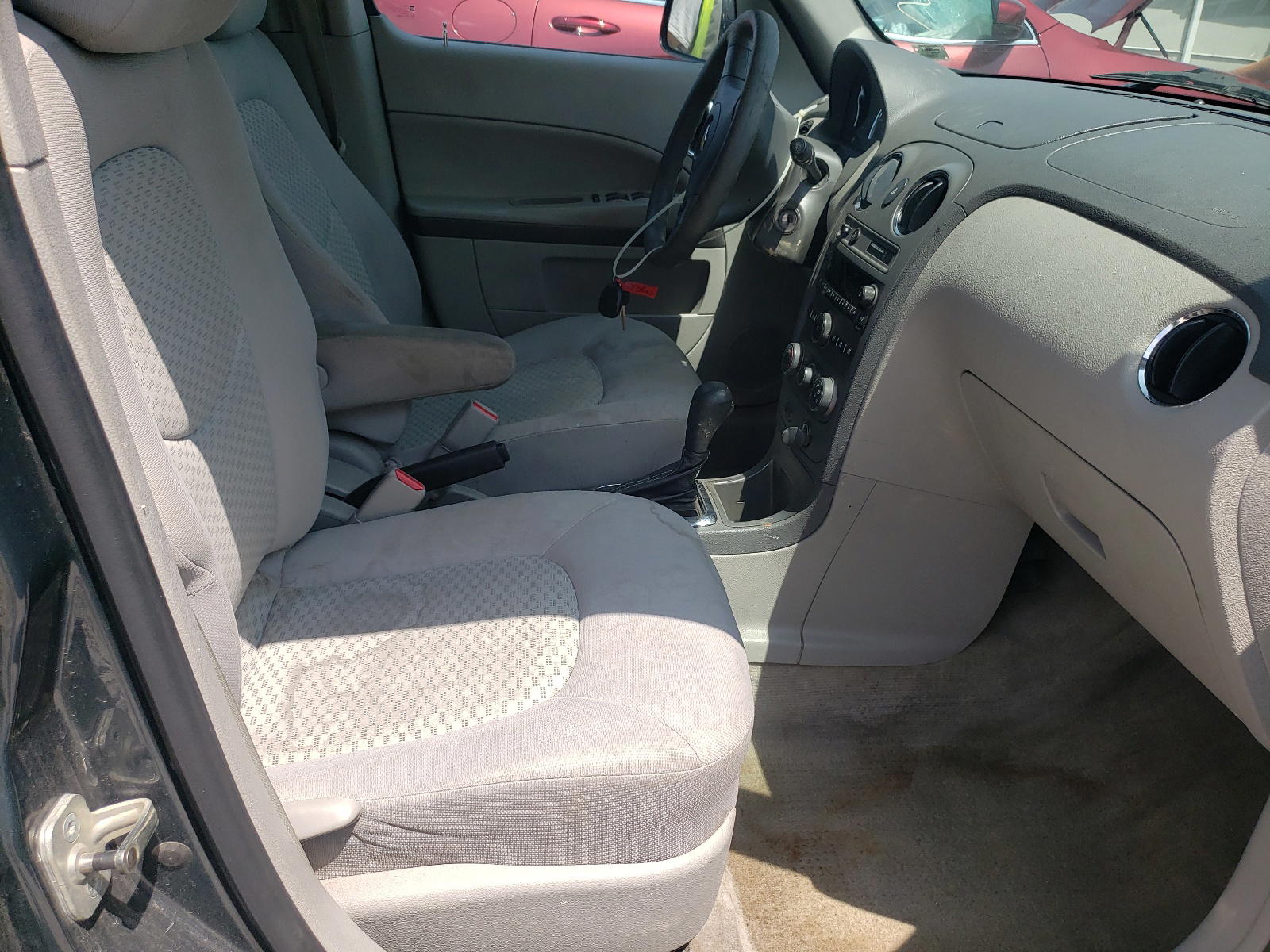 Photo 5 from auction – 2011 CHEVROLET HHR LS with VIN 3GNBAAFW9BS520563
