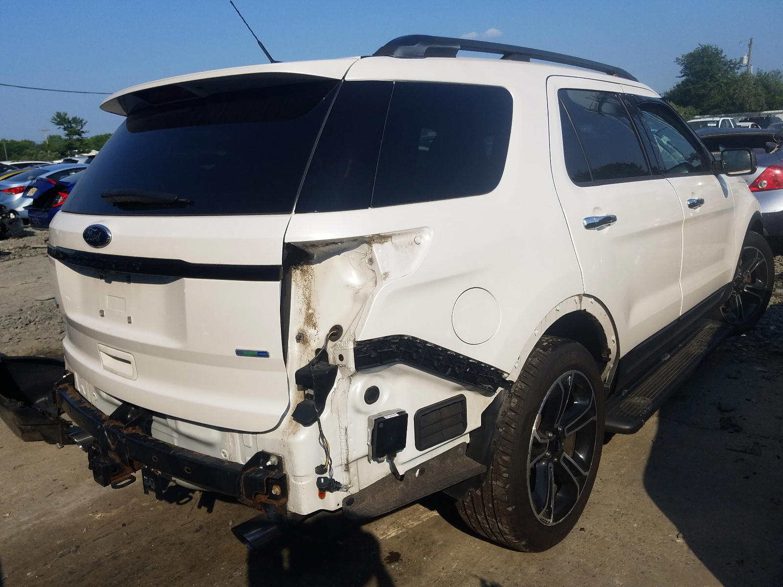 Photo 4 from auction – 2014 FORD EXPLORER S with VIN 1FM5K8GT6EGB39669
