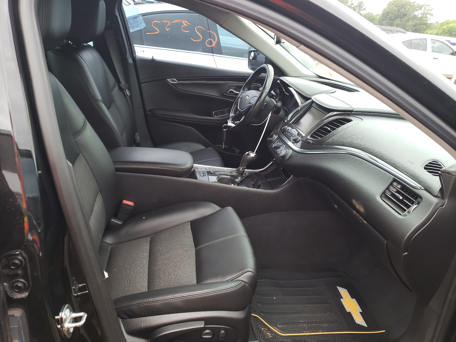 Photo 5 from auction – 2018 CHEVROLET IMPALA LT with VIN 2G1105S39J9112966
