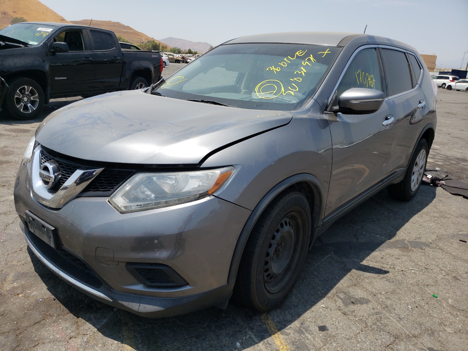 صورة رقم 2 من المزاد - 2015 NISSAN ROGUE S مع VIN KNMAT2MT8FP517817