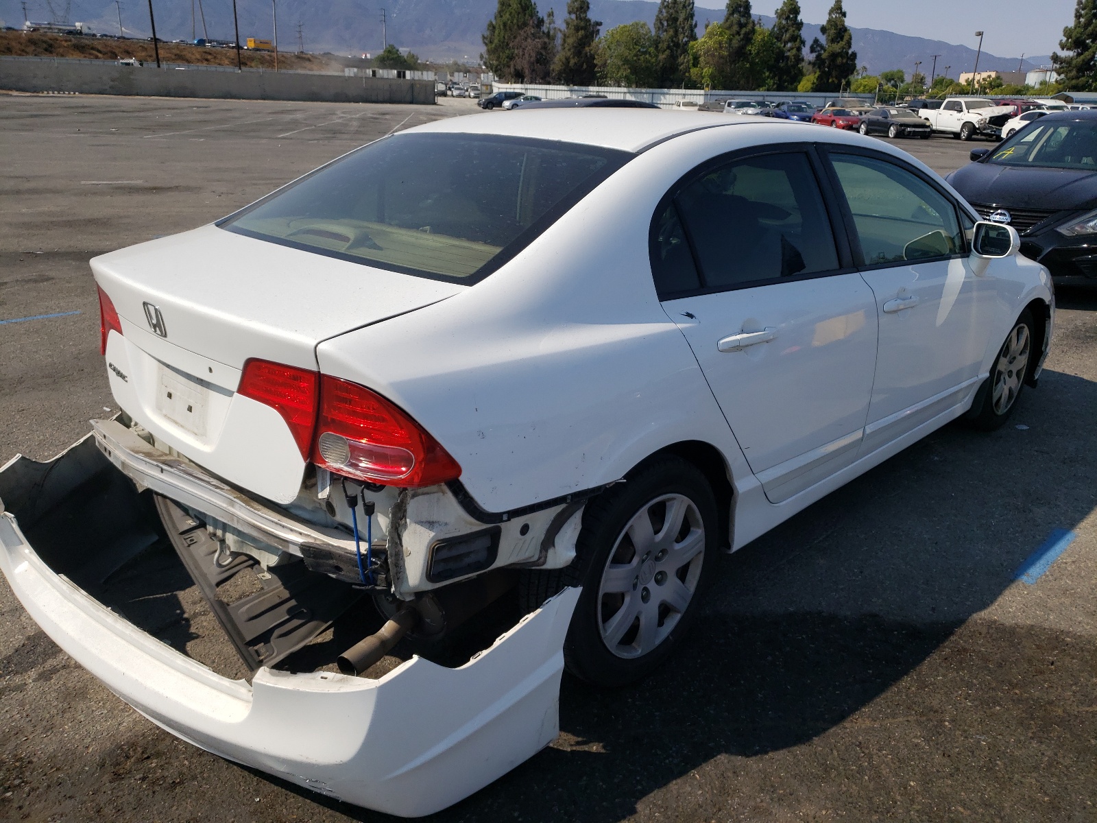 Photo 4 from auction – 2008 HONDA CIVIC LX with VIN 2HGFA16528H345930