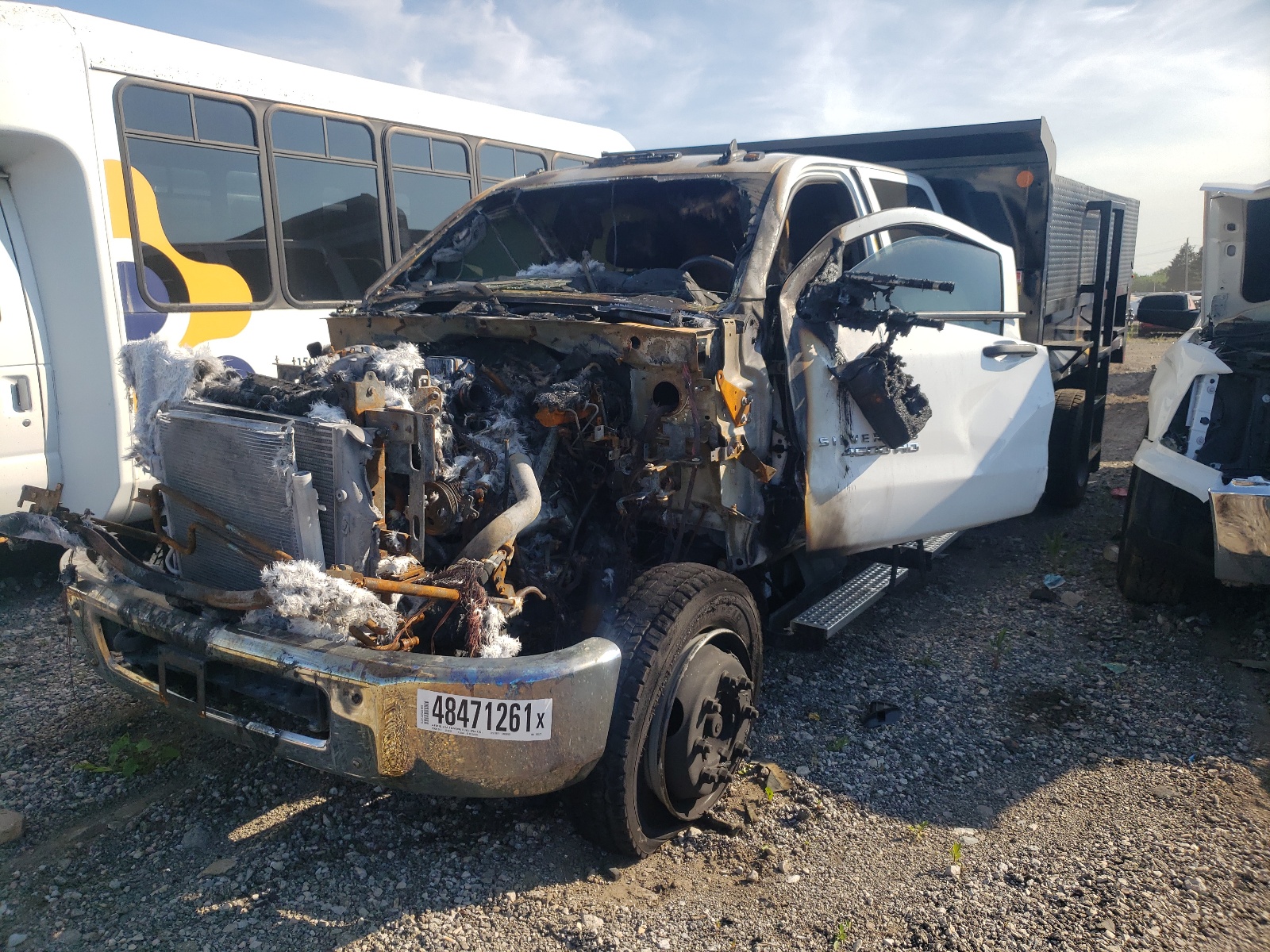 Photo 2 from auction – 2020 CHEVROLET SILVERADO with VIN 1HTKHPVH6LH393522