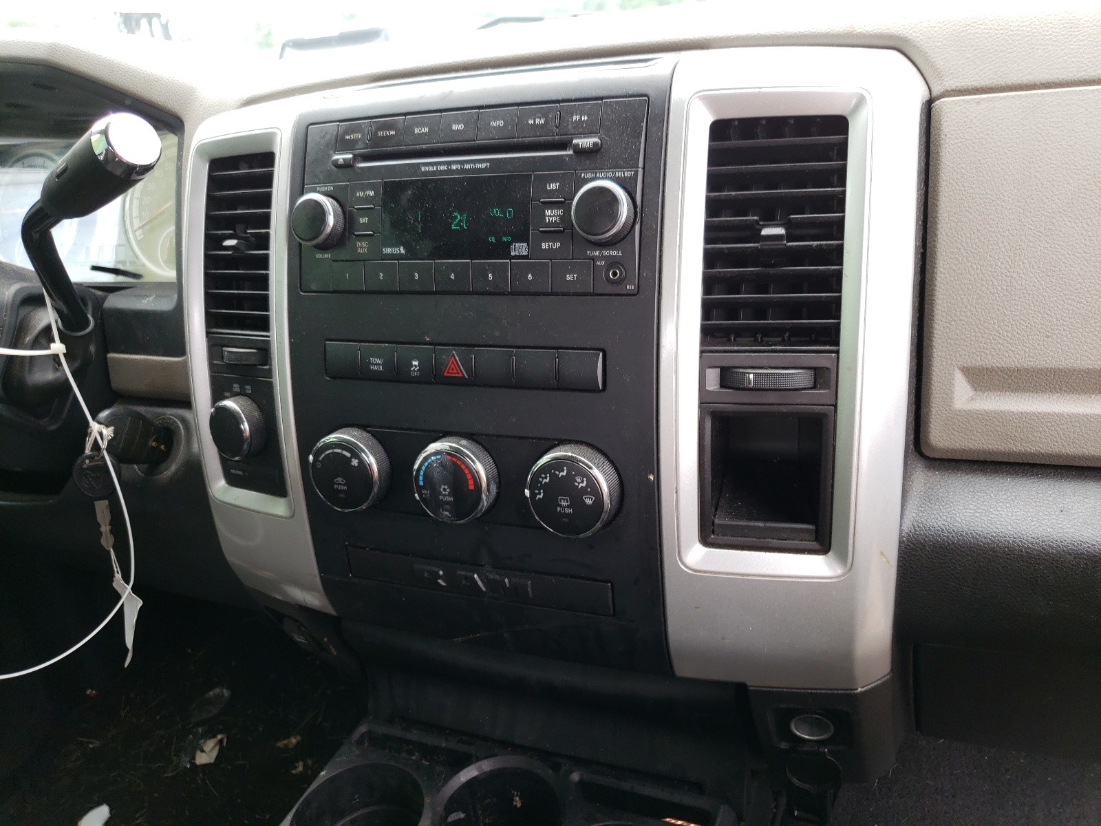 Zdjęcie 10 z aukcji – 2012 DODGE RAM 1500 S z VIN 1C6RD7GP6CS338851