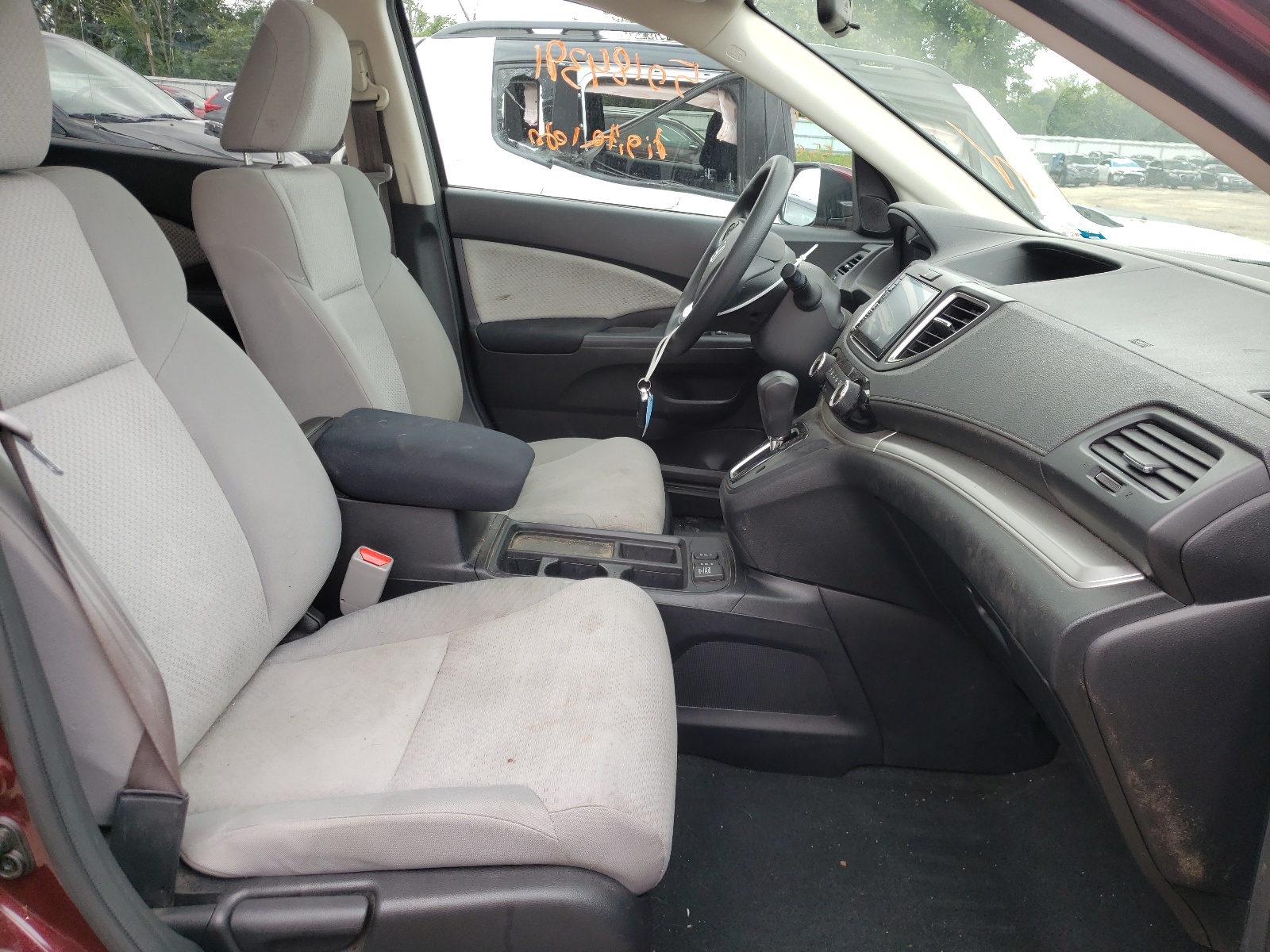 Photo 5 from auction – 2016 HONDA CR-V with VIN 5J6RM4H55GL028723