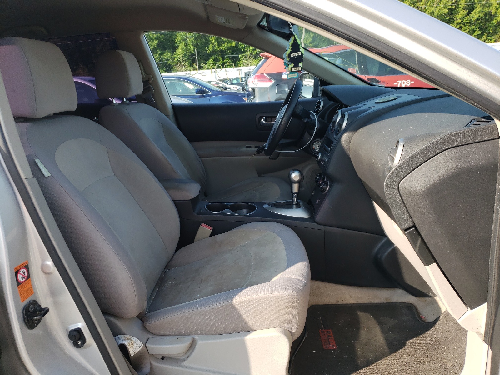 Photo 5 from auction – 2009 NISSAN ROGUE with VIN JN8AS58VX9W438941